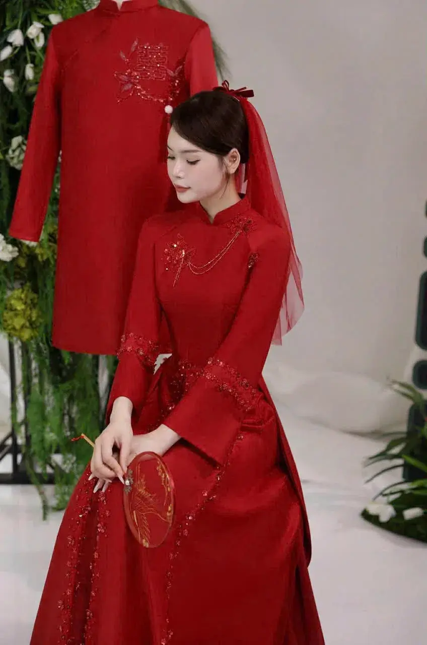 Áo dài đỏ